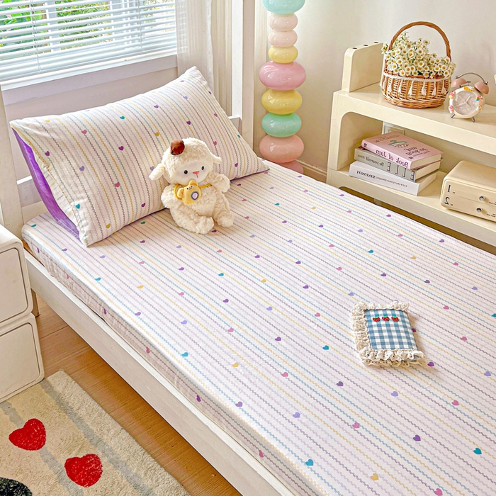 91家纺网 家纺一手货源 找家纺 名兮家居 2025新款全棉纯棉13372学生印花上下铺床笠单床笠单品床笠单件床笠 紫爱心