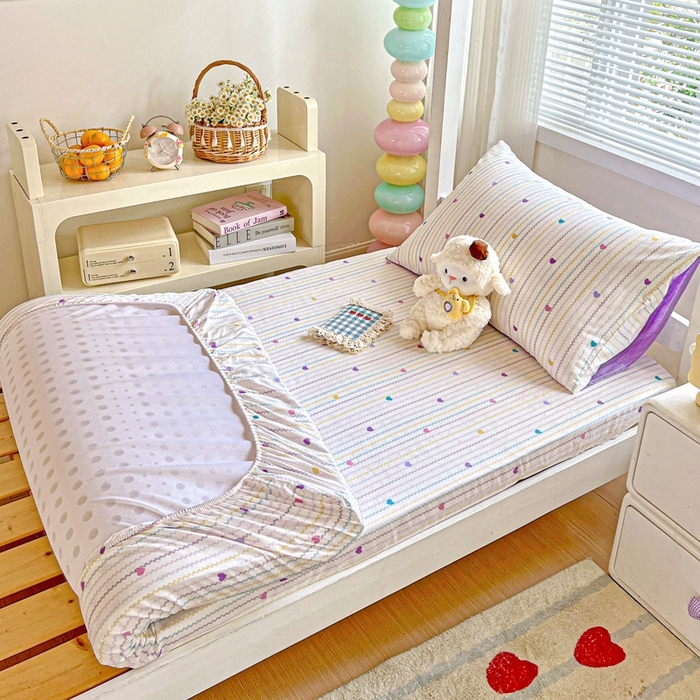 91家纺网 家纺一手货源 找家纺 名兮家居 2025新款全棉纯棉13372学生印花上下铺床笠单床笠单品床笠单件床笠 紫爱心