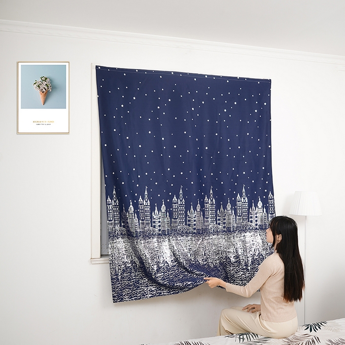 91家纺网 家纺一手货源 找家纺 棉姐床帘蚊帐窗帘 强遮光三层梭织免安装魔术贴窗帘门帘三件套 城堡藏青