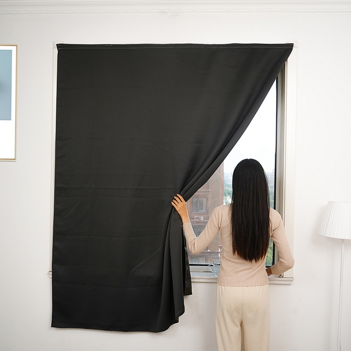 91家纺网 家纺一手货源 找家纺 棉姐床帘蚊帐窗帘 强遮光三层梭织免安装魔术贴窗帘门帘三件套 纯黑