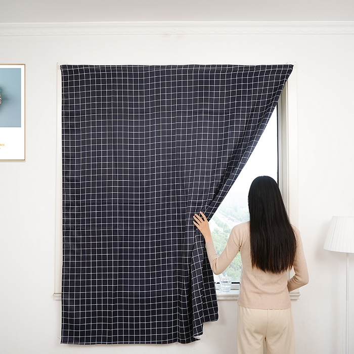 91家纺网 家纺一手货源 找家纺 棉姐床帘蚊帐窗帘 强遮光三层梭织免安装魔术贴窗帘门帘三件套 黑格