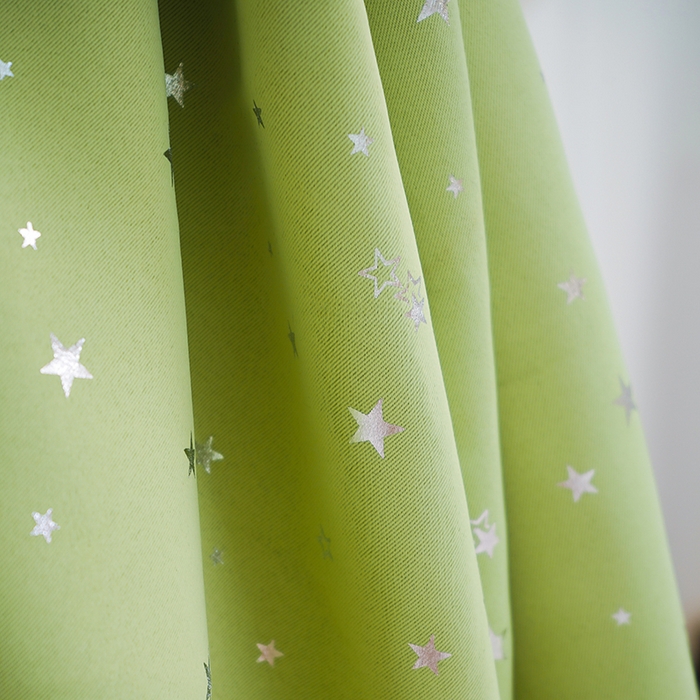 91家纺网 家纺一手货源 找家纺 棉姐床帘蚊帐窗帘 强遮光三层梭织免安装魔术贴窗帘门帘三件套 星愿绿