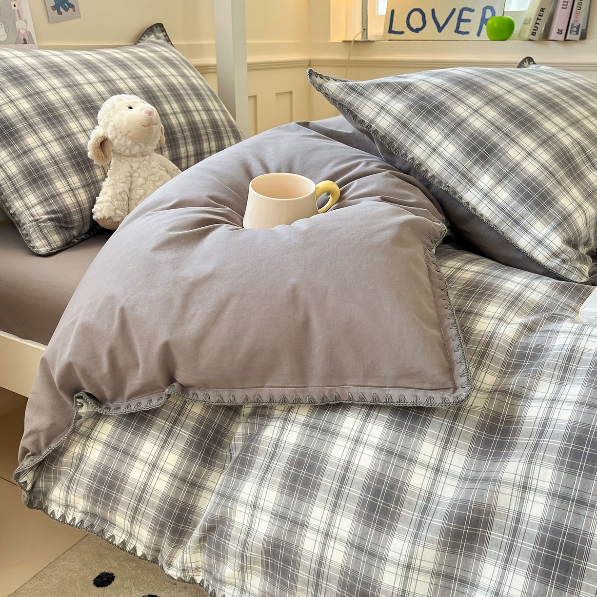 91家纺网 家纺一手货源 找家纺 蓝邻家纺 2025新款全棉水洗棉贝壳边三件套四件套-学生床 可可灰