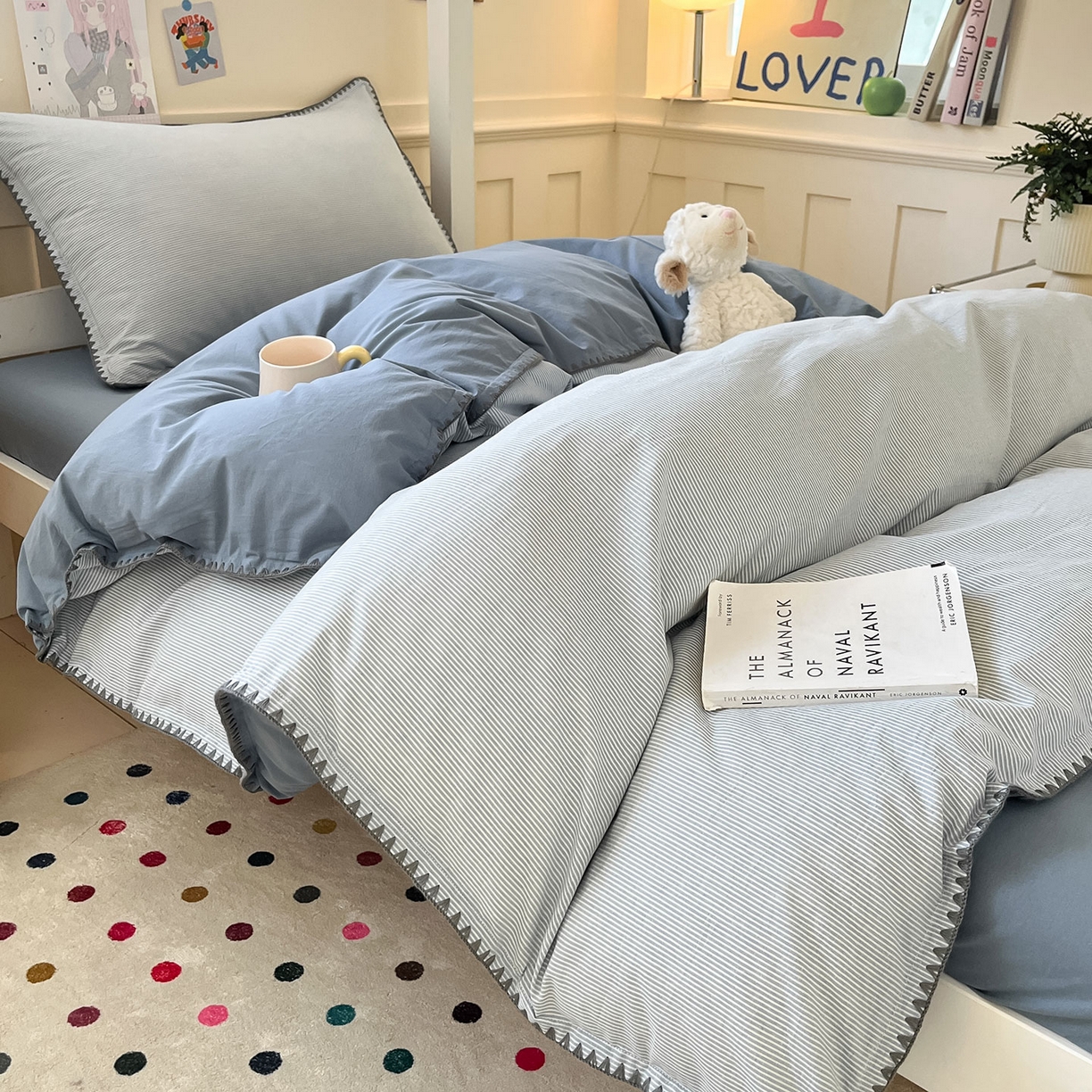 91家纺网 家纺一手货源 找家纺 蓝邻家纺 2025新款全棉水洗棉贝壳边三件套四件套-学生床 兰竖条