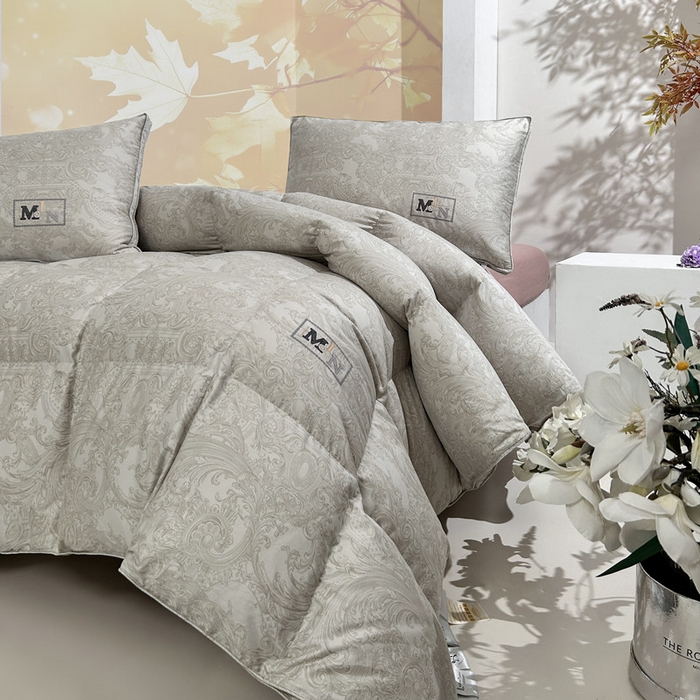 91家纺网 家纺一手货源 找家纺 岚司羽 2025新款95白鹅绒被被子被芯-罗兰渡 罗兰渡-灰色