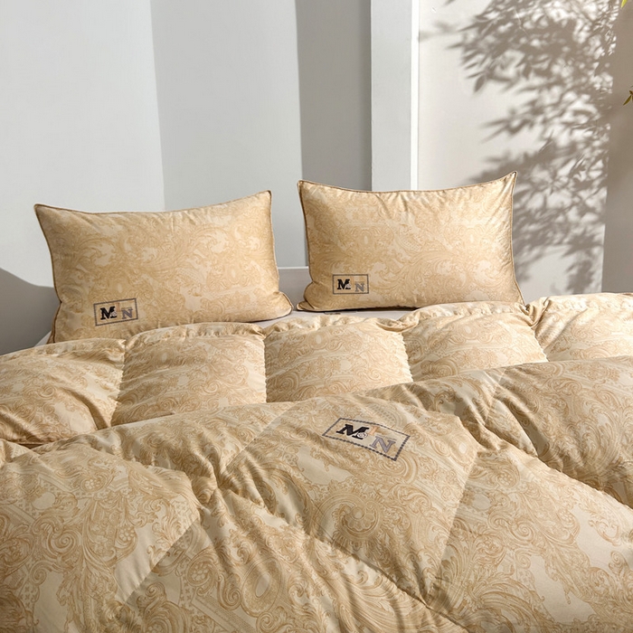 91家纺网 家纺一手货源 找家纺 岚司羽 2025新款95白鹅绒被被子被芯-罗兰渡 罗兰渡-金色