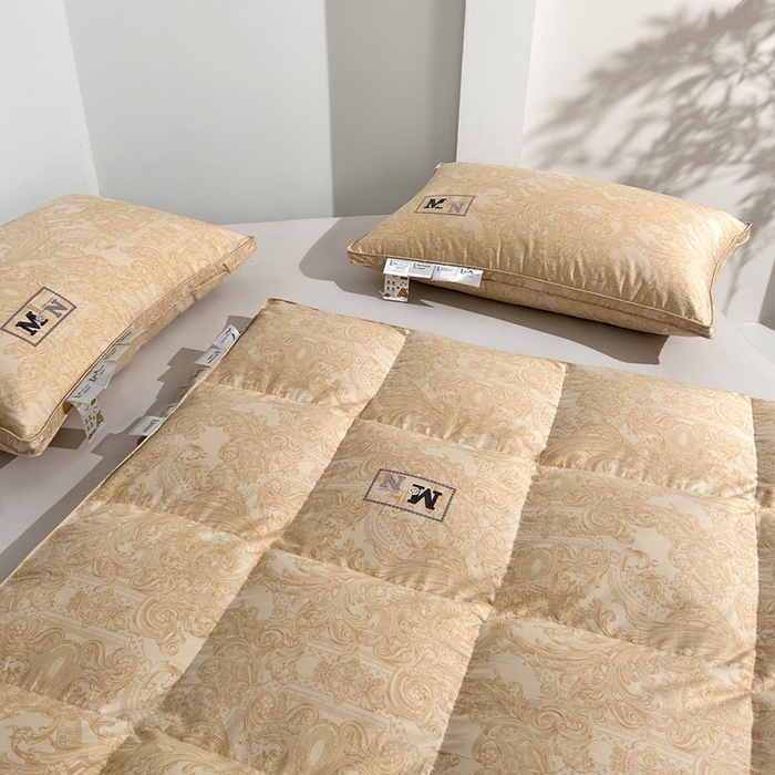 91家纺网 家纺一手货源 找家纺 岚司羽 2025新款95白鹅绒被被子被芯-罗兰渡 罗兰渡-金色