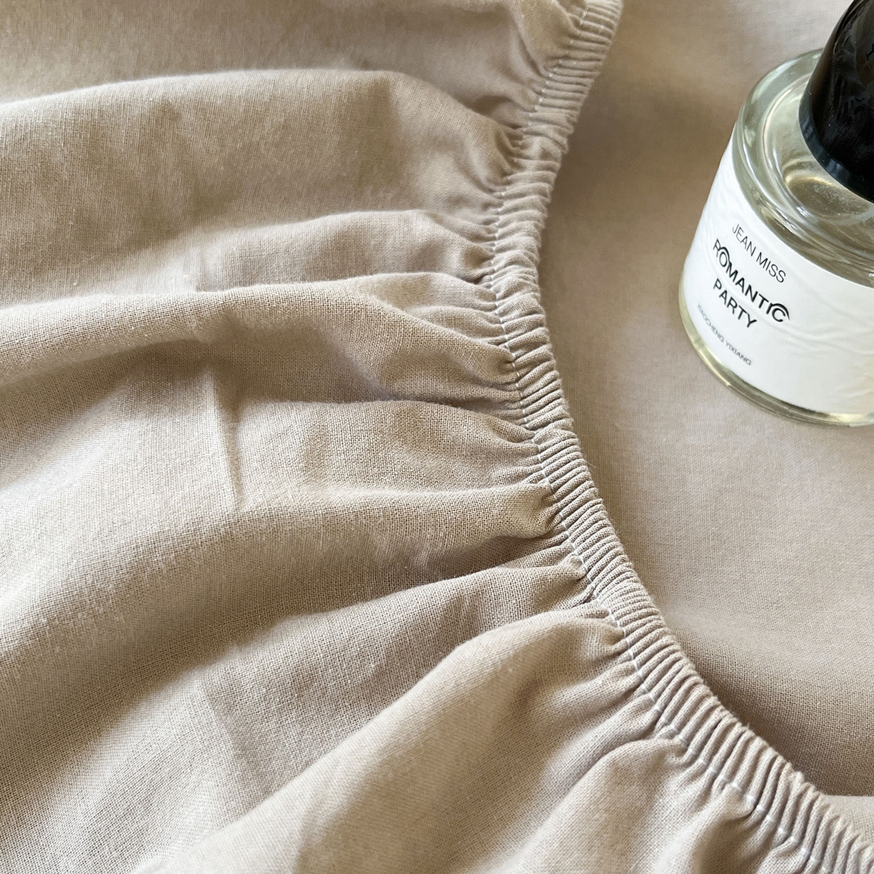 91家纺网 家纺一手货源 找家纺 蓝邻家纺 2025新款全棉水洗棉贝壳边三件套四件套-学生床 日落绿