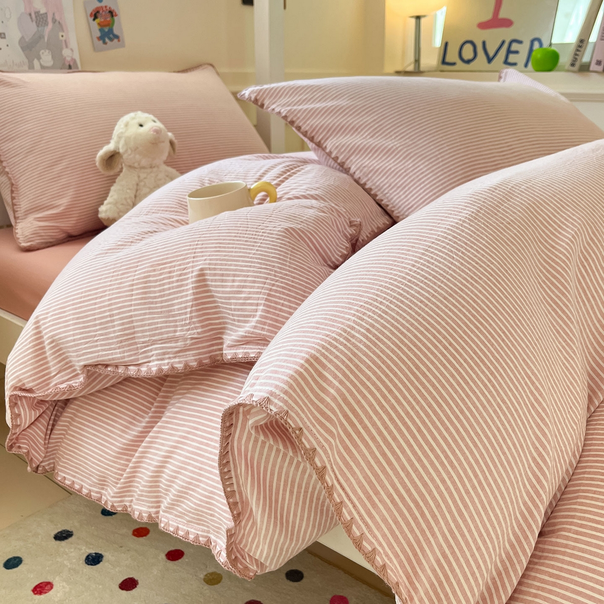 91家纺网 家纺一手货源 找家纺 蓝邻家纺 2025新款全棉水洗棉贝壳边三件套四件套-学生床 左伊粉