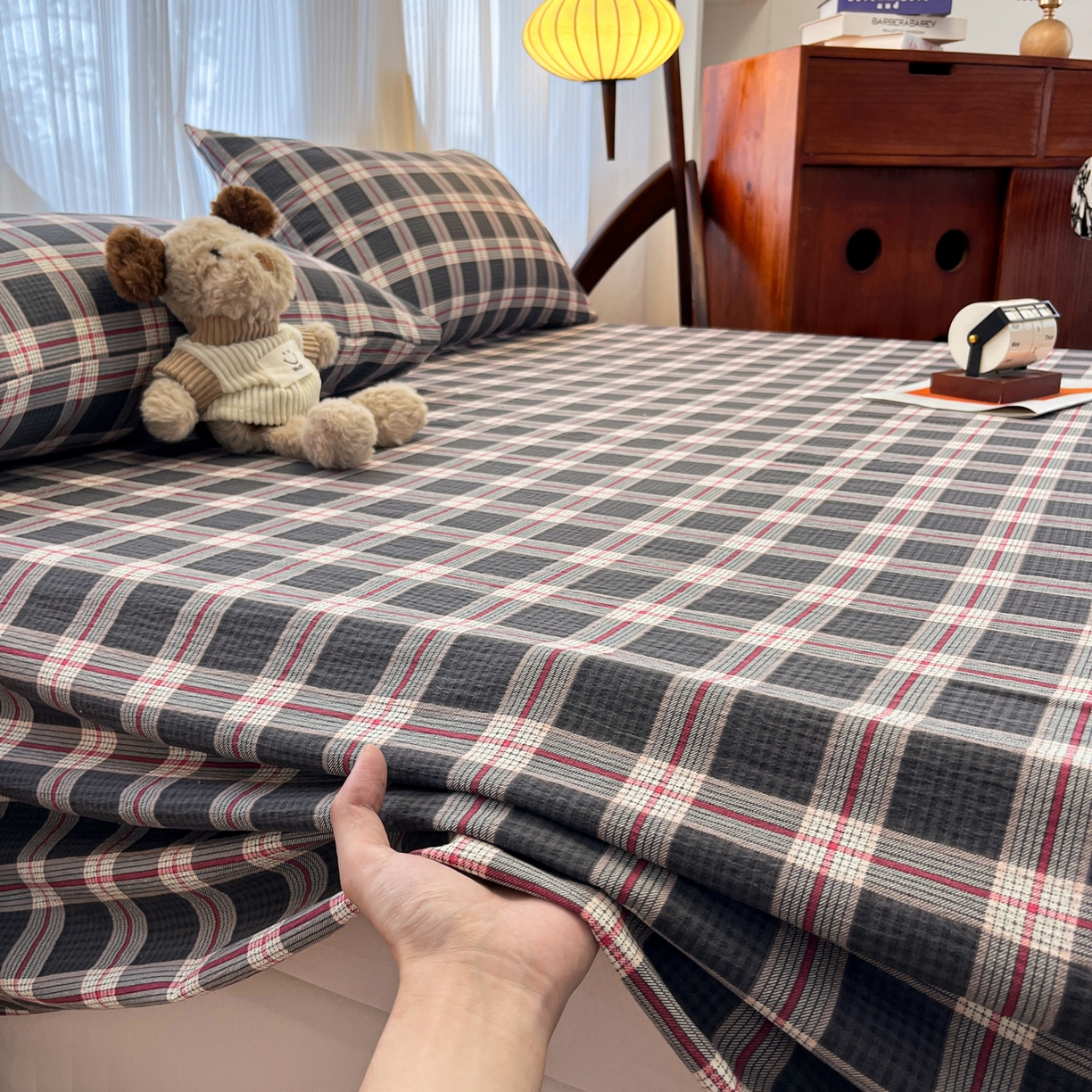 91家纺网 家纺一手货源 找家纺 韩巢家纺 2025新款双层纱格子复古风床单人学生宿舍单床单 床单单件 幻夜