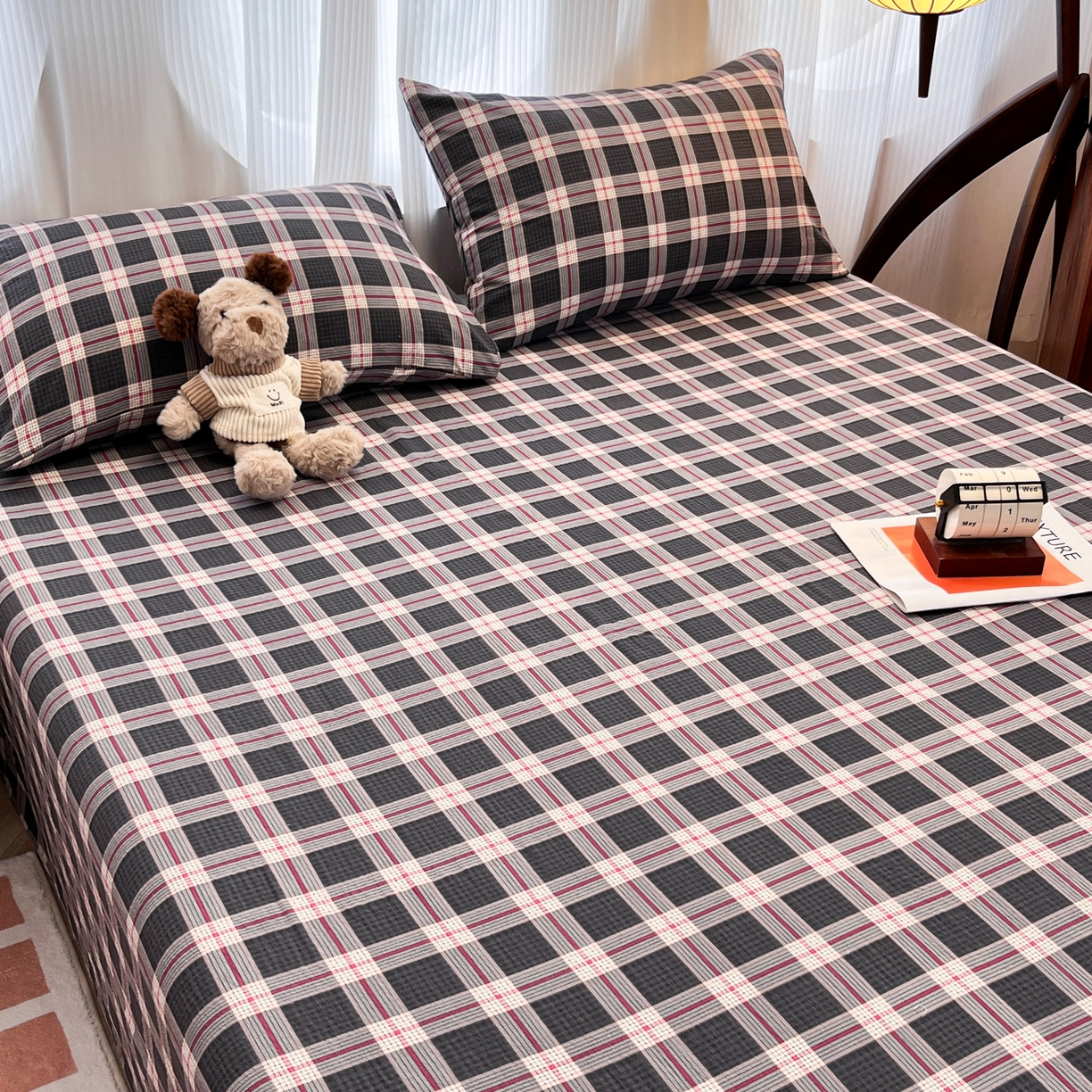 91家纺网 家纺一手货源 找家纺 韩巢家纺 2025新款双层纱格子复古风床单人学生宿舍单床单 床单单件 幻夜