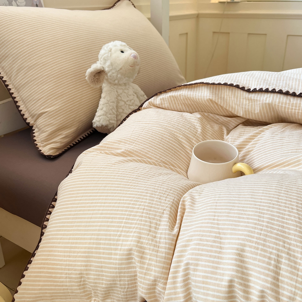 91家纺网 家纺一手货源 找家纺 蓝邻家纺 2025新款全棉水洗棉贝壳边三件套四件套-学生床 左伊黄