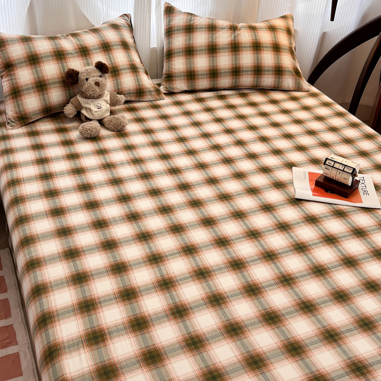 91家纺网 家纺一手货源 找家纺 韩巢家纺 2025新款双层纱格子复古风床单人学生宿舍单床单 床单单件 葵野