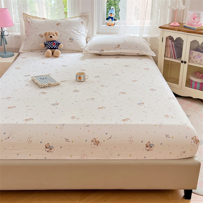 91家纺网 家纺一手货源 找家纺 梦舒羽 2025新款云感双层纱印花床笠宿舍纯色床垫保护套三件套 假日小熊