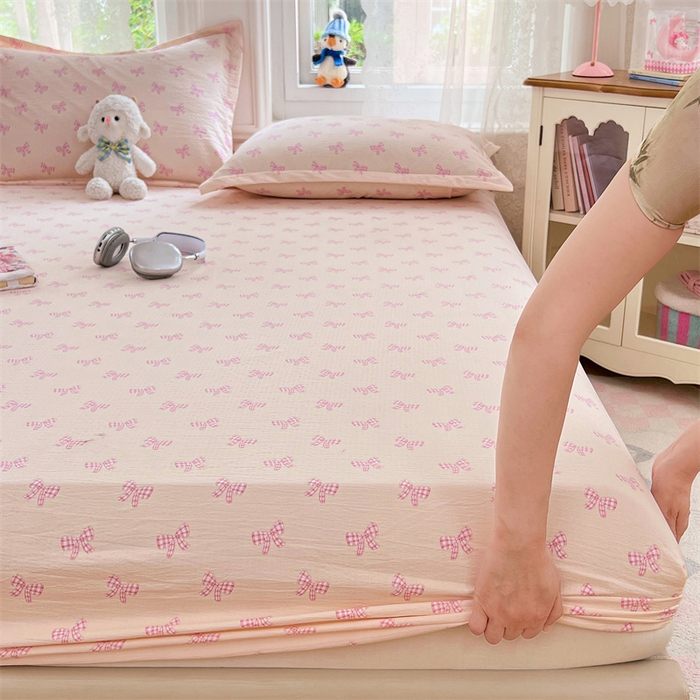 91家纺网 家纺一手货源 找家纺 梦舒羽 2025新款云感双层纱印花床笠宿舍纯色床垫保护套三件套 少女物语