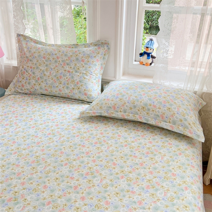 91家纺网 家纺一手货源 找家纺 梦舒羽 2025新款云感双层纱印花床笠宿舍纯色床垫保护套三件套 春日初见