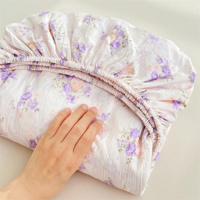 91家纺网 家纺一手货源 找家纺 梦舒羽 2025新款云感双层纱印花床笠宿舍纯色床垫保护套三件套 紫薇花园