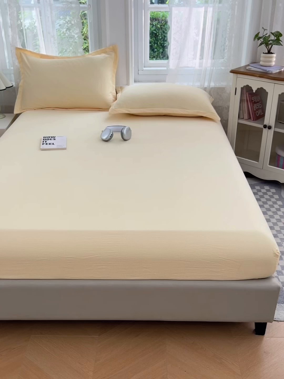 91家纺网 家纺一手货源 找家纺 梦舒羽 2025新款云感双层纱印花床笠宿舍纯色床垫保护套三件套 奶酪黄