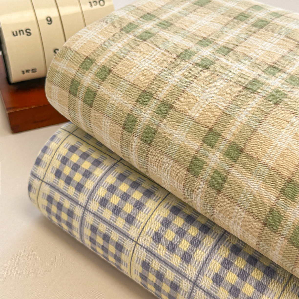 91家纺网 家纺一手货源 找家纺 韩巢家纺 2025新款双层纱格子复古风床单人学生宿舍单床单 床单单件 组合图仅供展示