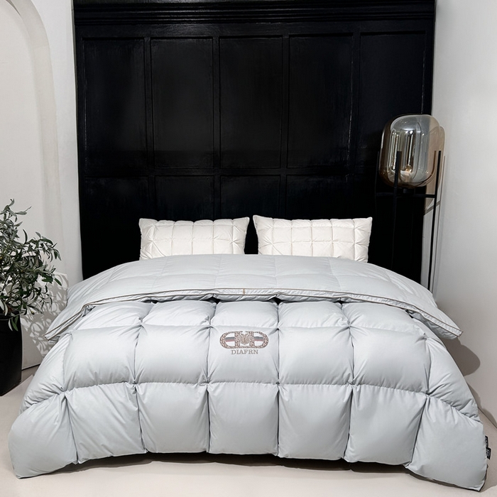 91家纺网 家纺一手货源 找家纺 岚司羽 2025新款北极95白鹅绒被-琳娜 琳娜-雅士灰