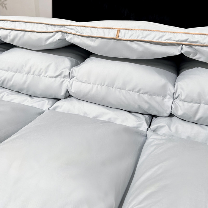 91家纺网 家纺一手货源 找家纺 岚司羽 2025新款北极95白鹅绒被-琳娜 琳娜-雅士灰