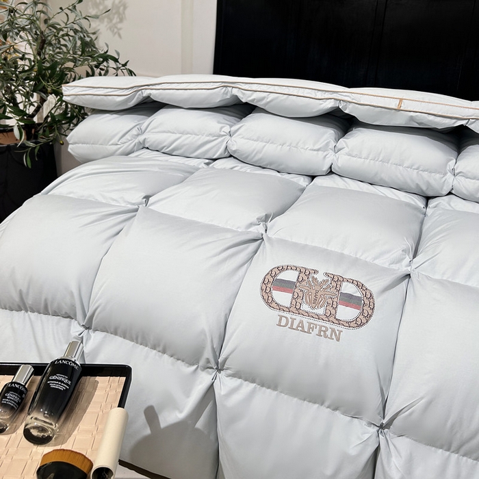 91家纺网 家纺一手货源 找家纺 岚司羽 2025新款北极95白鹅绒被-琳娜 琳娜-雅士灰