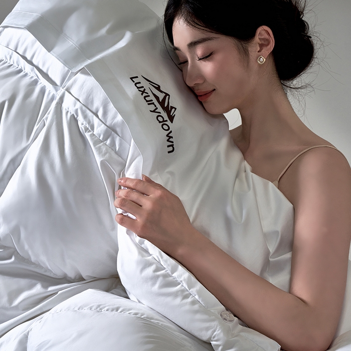 91家纺网 家纺一手货源 找家纺 （总）岚司羽 2025新款95白鹅绒被被子被芯 包头款