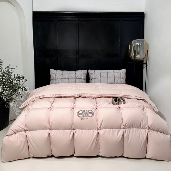 91家纺网 家纺一手货源 找家纺 岚司羽 2025新款北极95白鹅绒被-琳娜 琳娜-樱花粉