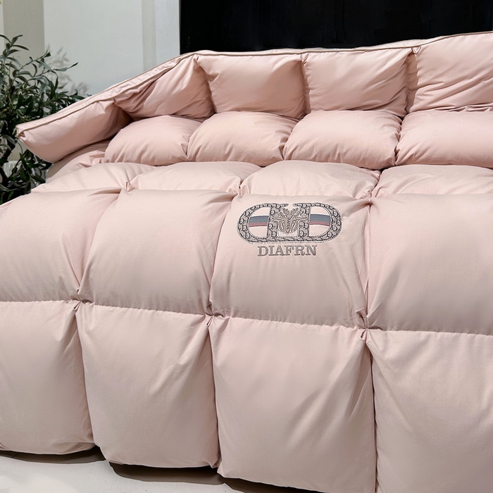 91家纺网 家纺一手货源 找家纺 岚司羽 2025新款北极95白鹅绒被-琳娜 琳娜-樱花粉