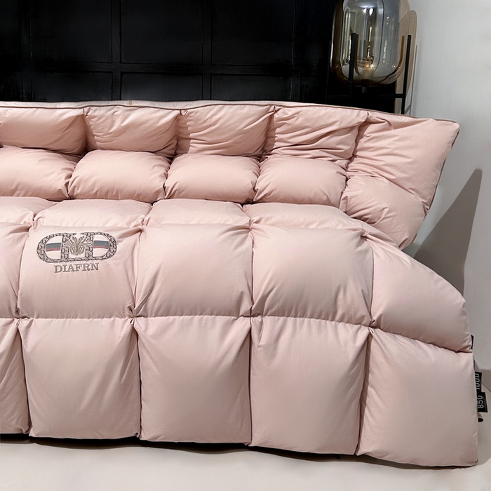 91家纺网 家纺一手货源 找家纺 岚司羽 2025新款北极95白鹅绒被-琳娜 琳娜-樱花粉