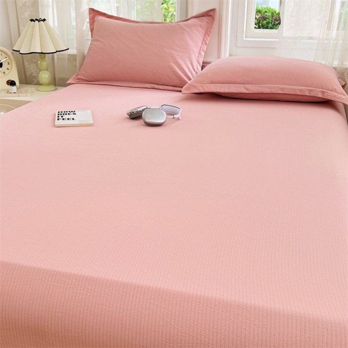 91家纺网 家纺一手货源 找家纺 圣比熊 2025新款云感双层纱印花床笠宿舍纯色床垫保护套三件套 告白粉