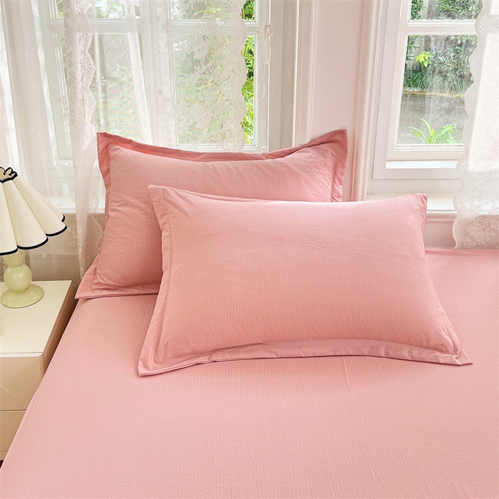 91家纺网 家纺一手货源 找家纺 圣比熊 2025新款云感双层纱印花床笠宿舍纯色床垫保护套三件套 告白粉