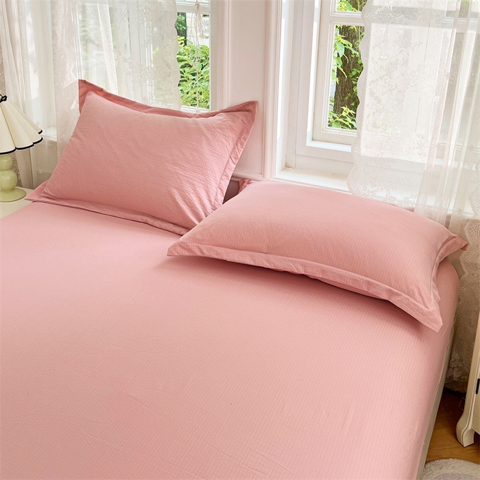 91家纺网 家纺一手货源 找家纺 圣比熊 2025新款云感双层纱印花床笠宿舍纯色床垫保护套三件套 告白粉