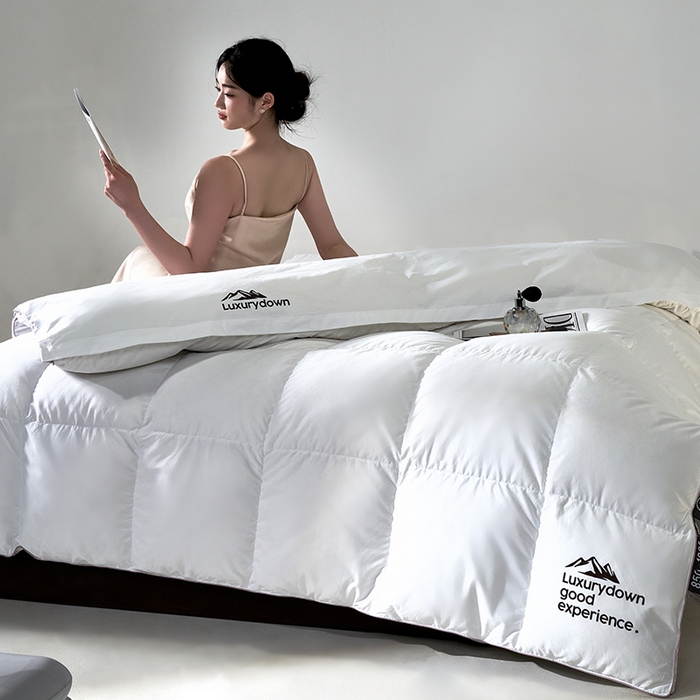 91家纺网 家纺一手货源 找家纺 岚司羽 2025新款白鹅绒被被子被芯 包头款 白色