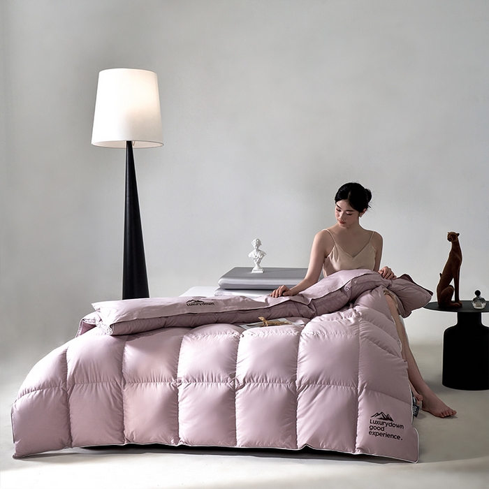 91家纺网 家纺一手货源 找家纺 岚司羽 2025新款白鹅绒被被子被芯 包头款 粉色