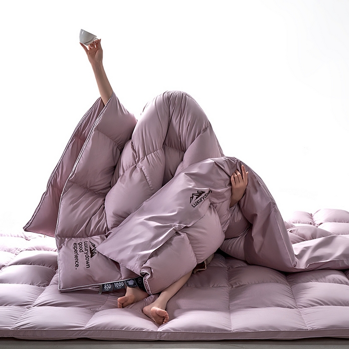 91家纺网 家纺一手货源 找家纺 岚司羽 2025新款白鹅绒被被子被芯 包头款 粉色