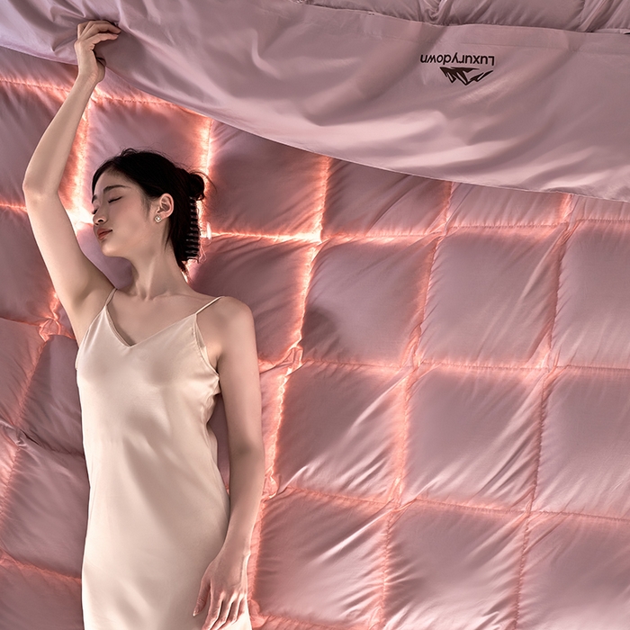 91家纺网 家纺一手货源 找家纺 岚司羽 2025新款白鹅绒被被子被芯 包头款 粉色