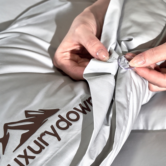 91家纺网 家纺一手货源 找家纺 岚司羽 2025新款白鹅绒被被子被芯 包头款 灰色