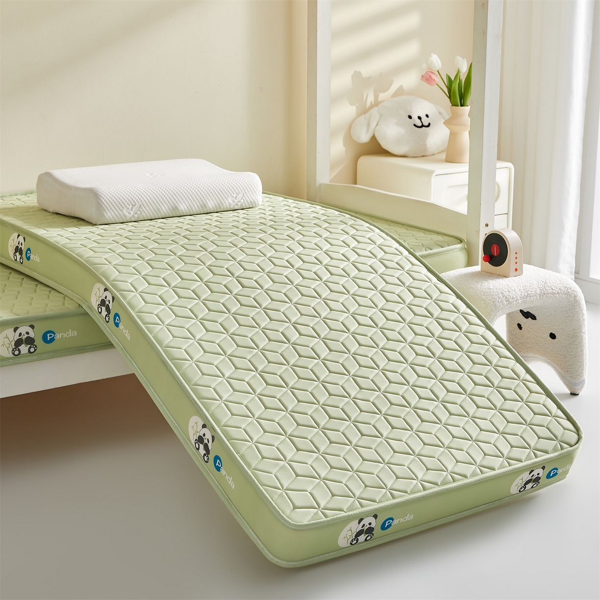 91家纺网 家纺一手货源 找家纺 （总）伊先生家纺 2025新款简约卡通硅胶海绵床垫学生款熊猫黄鸭款