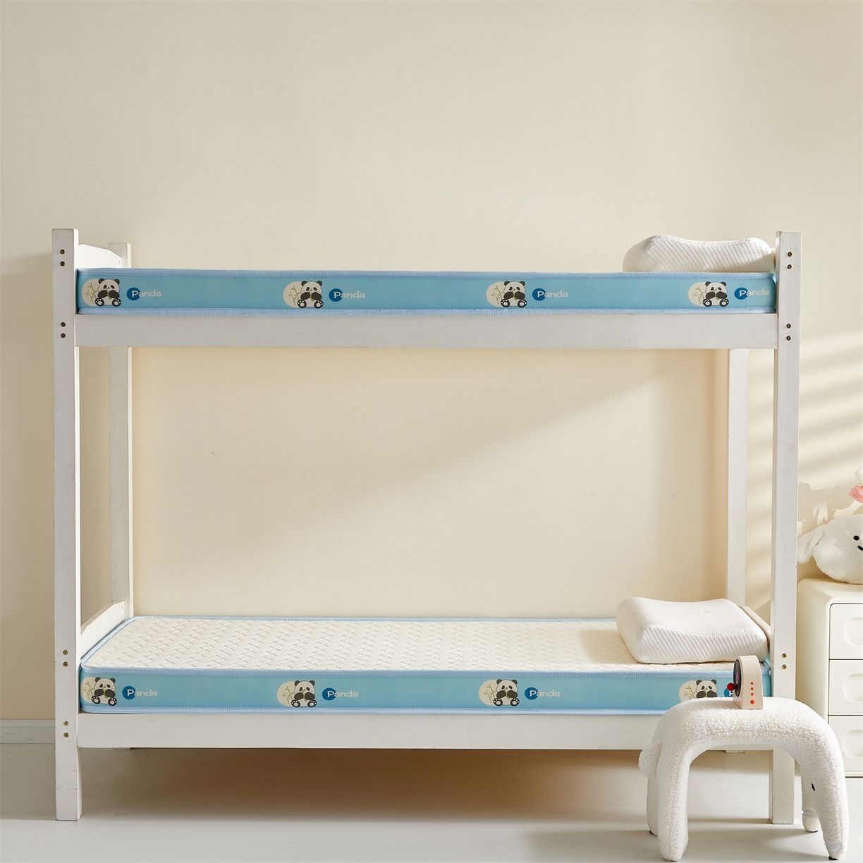 91家纺网 家纺一手货源 找家纺 伊先生家纺 2025新款简约卡通硅胶海绵床垫学生款熊猫黄鸭款 熊猫-白