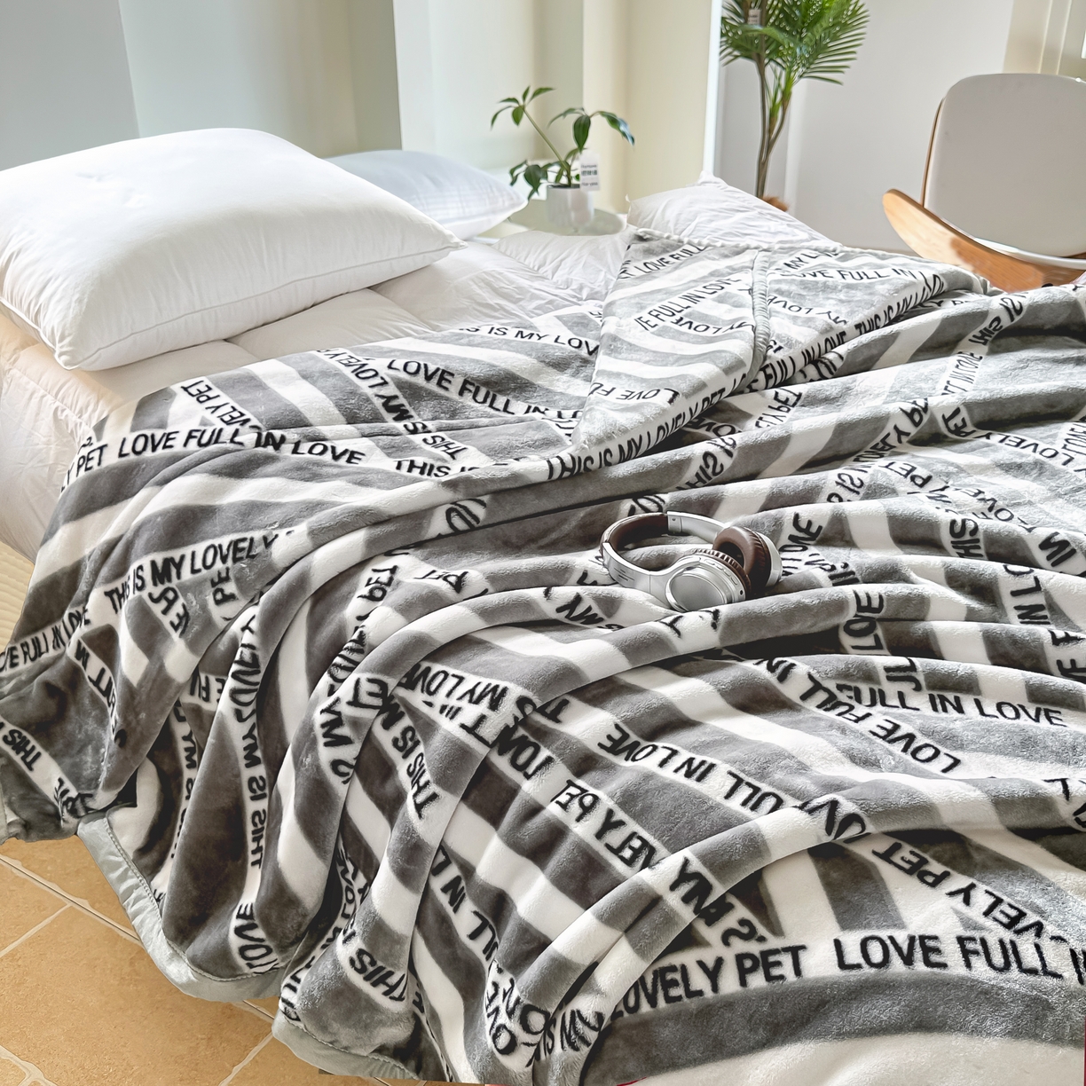 91家纺网 家纺一手货源 找家纺 法莱妮毛毯 2025新款双层加厚拉舍尔毛毯 婚庆 单双人 厂家直销可定制 自由自在