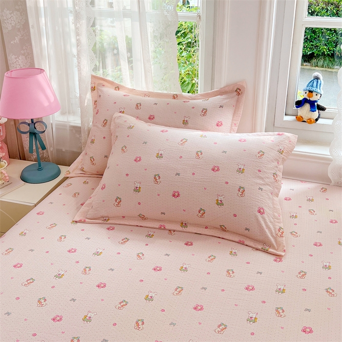 91家纺网 家纺一手货源 找家纺 梦舒羽 2025新款云感双层纱印花枕套宿舍单人枕芯套一对装枕头套 花田小兔