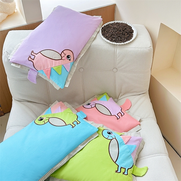 91家纺网 家纺一手货源 找家纺 卓昌枕芯 2025新款全棉纯棉多巴胺小恐龙荞麦枕羽丝绒枕枕头枕芯单枕芯 组合图仅供展示 30x50cm荞麦款单枕/只