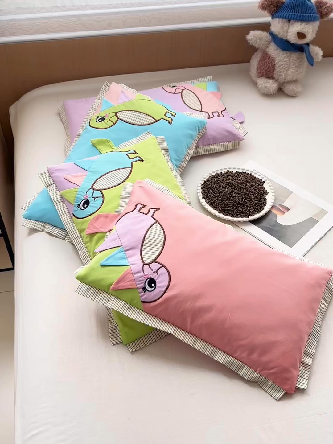 91家纺网 家纺一手货源 找家纺 卓昌枕芯 2025新款全棉纯棉多巴胺小恐龙荞麦枕羽丝绒枕枕头枕芯单枕芯 组合图仅供展示 30x50cm荞麦款单枕/只