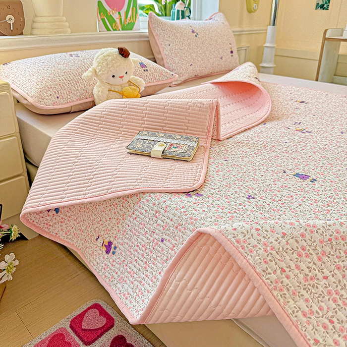 91家纺网 家纺一手货源 找家纺 恒尚居 2025新款云感床褥垫双层皱皱纱学生软床垫床护垫-四季款-系列一 欢乐兔