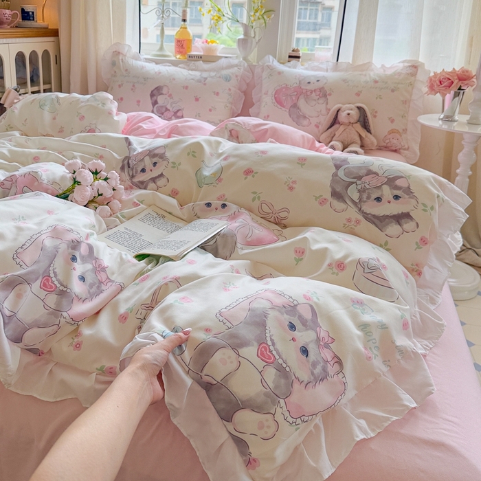 91家纺网 家纺一手货源 找家纺 慕澄家纺 2025新款小清新花边款水洗棉四件套-第二波 花边款-爱心花朵猫