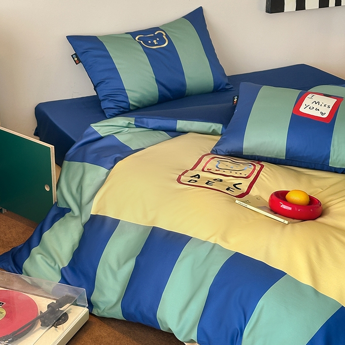 91家纺网 家纺一手货源 找家纺 （总）RYB红黄兰 2025新款孟菲斯系列60s长绒棉刺绣全棉数码印花四件套