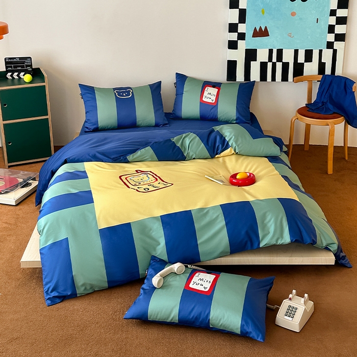 91家纺网 家纺一手货源 找家纺 RYB红黄兰 2025新款孟菲斯系列60s长绒棉刺绣全棉数码印花四件套 孟菲斯小熊