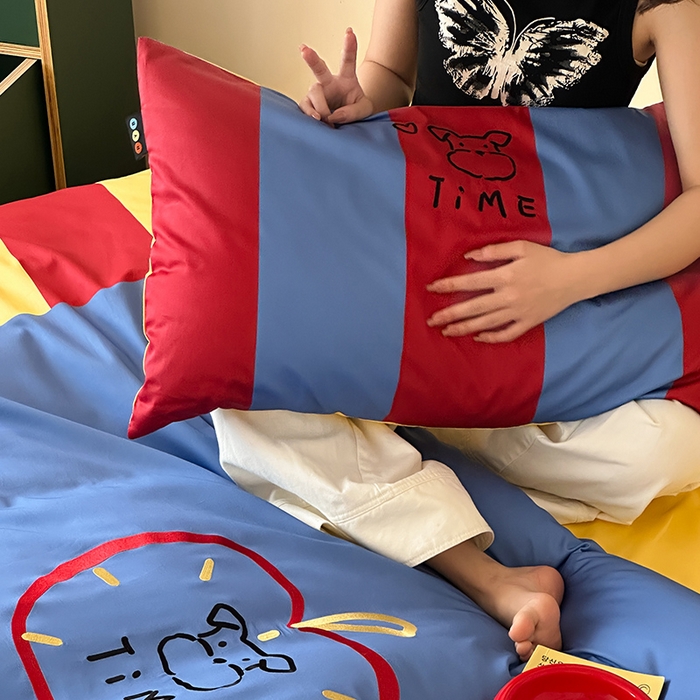 91家纺网 家纺一手货源 找家纺 RYB红黄兰 2025新款孟菲斯系列60s长绒棉刺绣全棉数码印花四件套 蒙德里安小狗