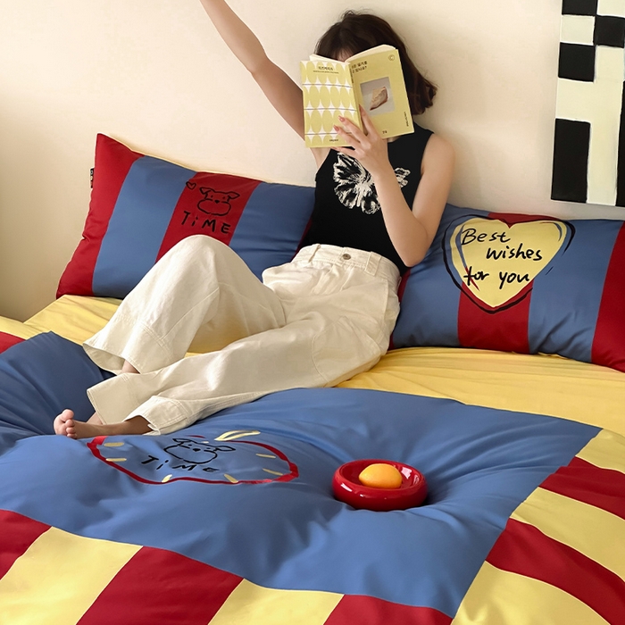 91家纺网 家纺一手货源 找家纺 RYB红黄兰 2025新款孟菲斯系列60s长绒棉刺绣全棉数码印花四件套 蒙德里安小狗